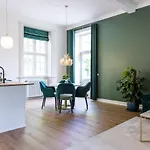 Gem Hotel